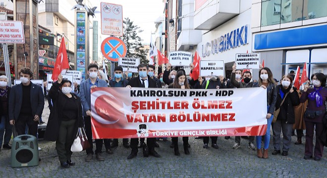 TGB'den, 13 şehit için saygı duruşu