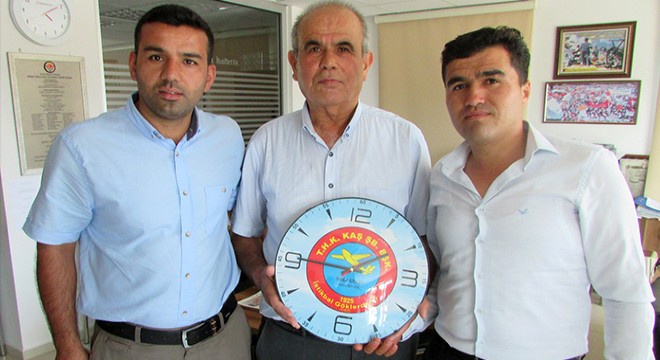 THK'dan muhtarlara duvar saati