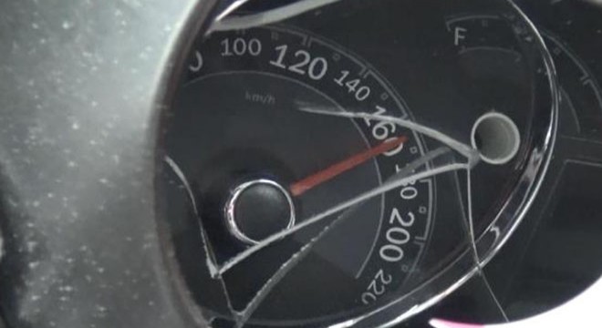 TIR'a arkadan çarpan otomobilin hız kadranı 165'te takılı kaldı: 1 yaralı