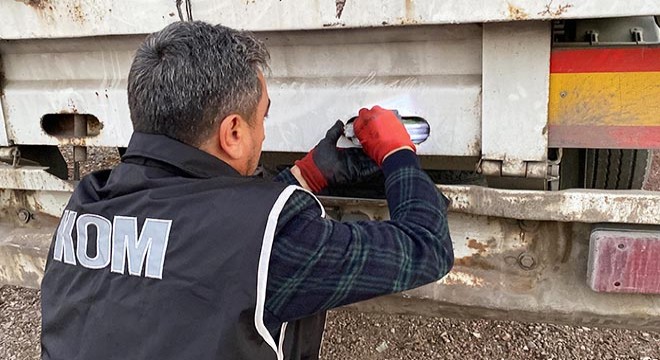 TIR’da 5 milyon liralık kaçak cep telefonu ele geçirildi