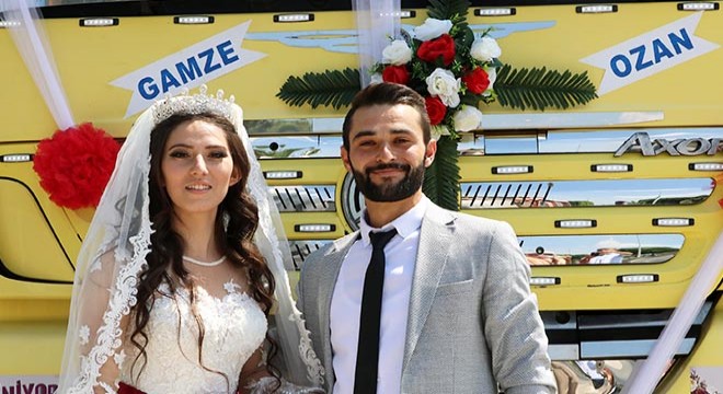 TIR'ını, gelin arabası yaptı