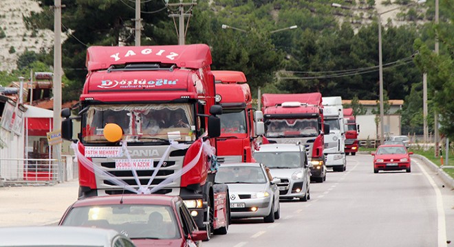 TIR'lardan sünnet konvoyu