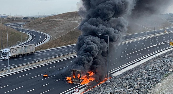 TIR dorsesi alev alev yandı