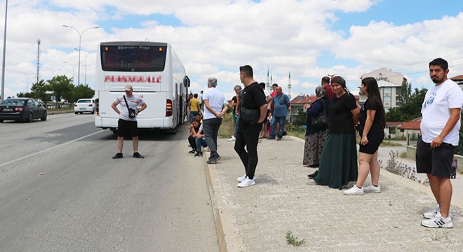 TIR la otobüs çarpıştı