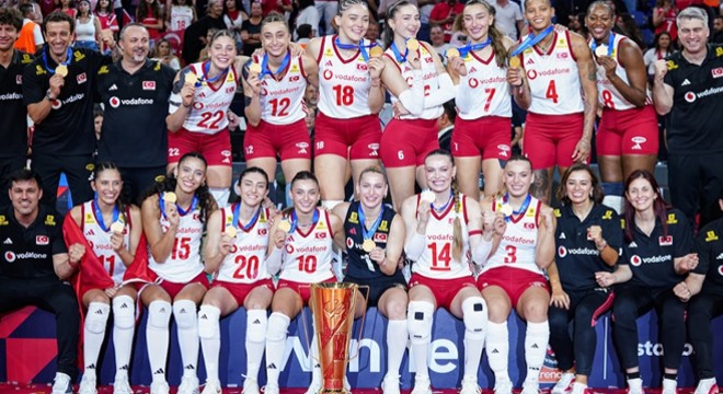 TRT spikerinin şampiyonluk sözleri gündem oldu