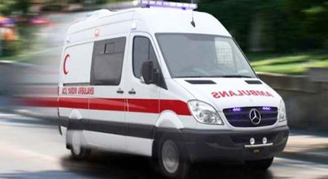 Tabelanın direğine çarpan motosikletin sürücüsü öldü