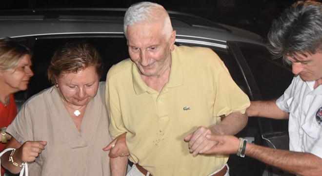 Tahliye edilen Çevik Bir Bodrum'daki evinde...