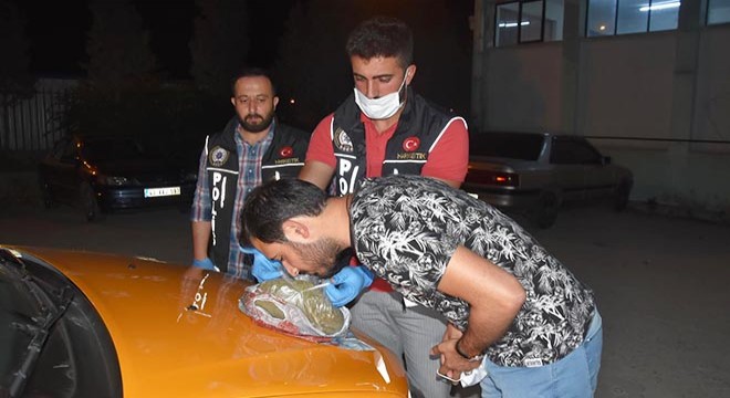 Taksi ile uyuşturucu getiren kadın yakalandı