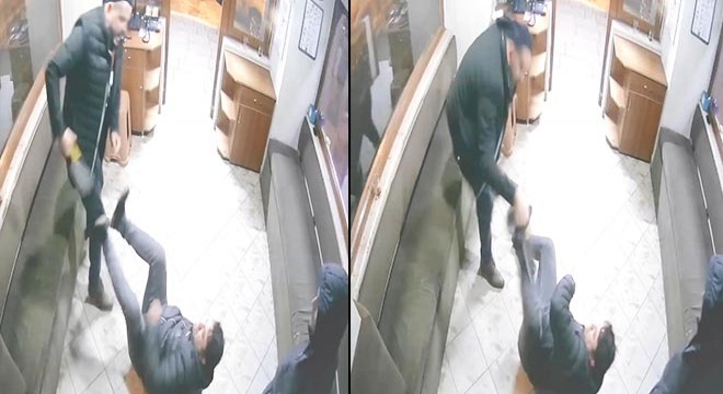 Taksi şoförüne satırlı saldırı kamerada