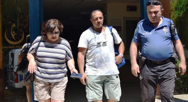 Taksicinin turist çifti dövdüğü iddiası