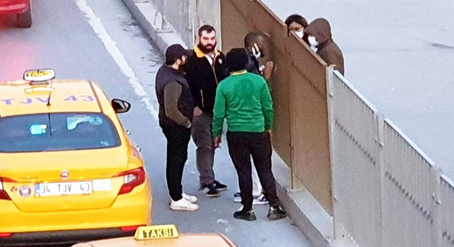 Taksiciyle yabancı uyruklu yolcunun ücret tartışması