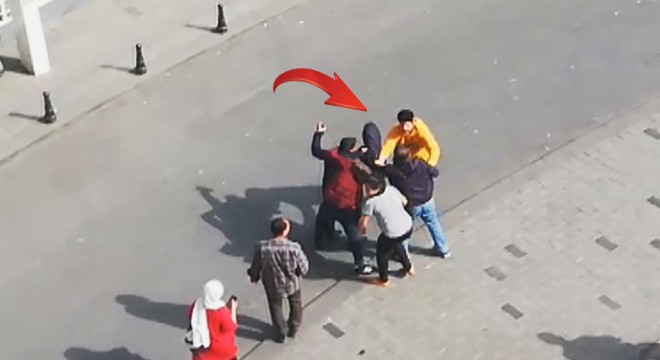 Taksim Meydanı'nda "Fotoğrafımı paylaştın" kavgası