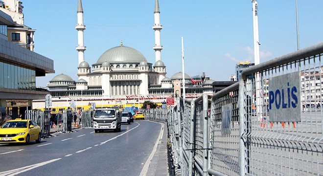 Taksim'de 1 Mayıs hazırlıkları