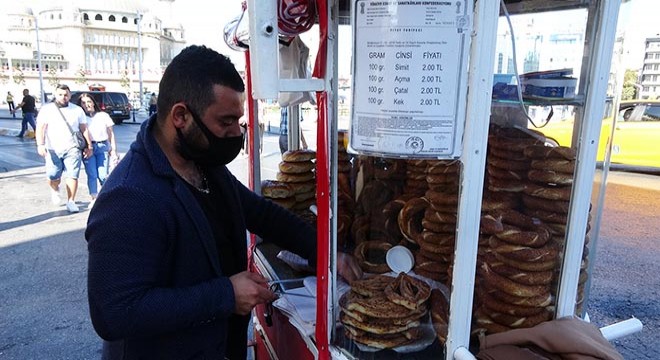 Taksim de sembol olan simit tezgahları kaldırılıyor