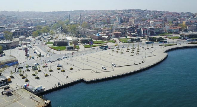 Tam kapanmanın ilk gününde meydanlar boş kaldı