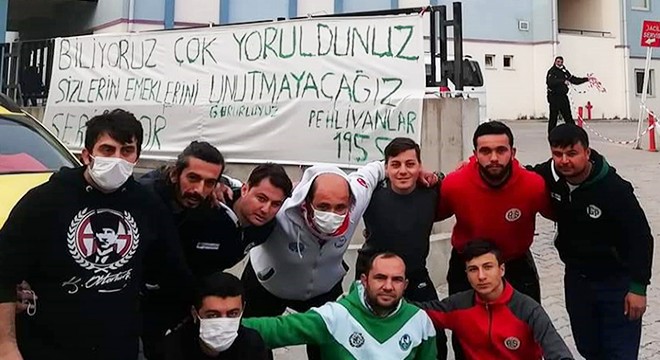 Taraftar grubundan sağlık çalışanlarına destek