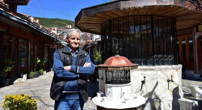 Tarihi Arasta Çarşısı'ndaki şadırvanın maketini yaptı