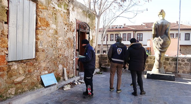 Tarihi hamamda yangın
