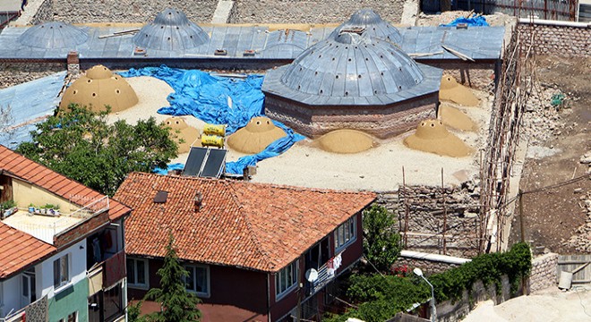 Tarihi hamamın altından başka bir hamam çıktı