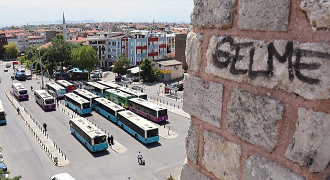 Tarihi İstanbul Surları yazı tahtasına döndü