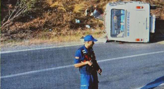 Tarım işçilerini taşıyan minibüs devrildi: 3'ü çocuk 12 yaralı