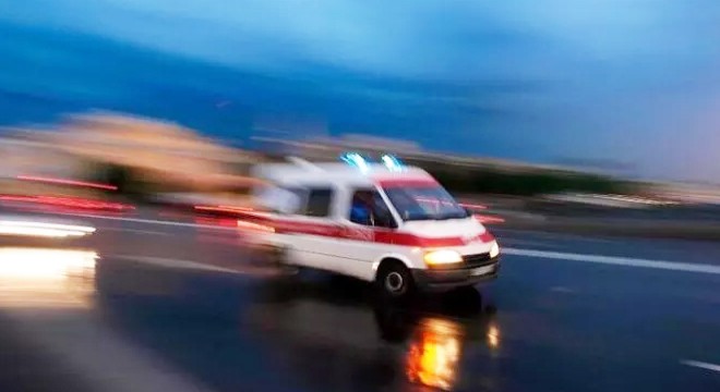 Tarım işçilerinin servisi devrildi: 14 yaralı