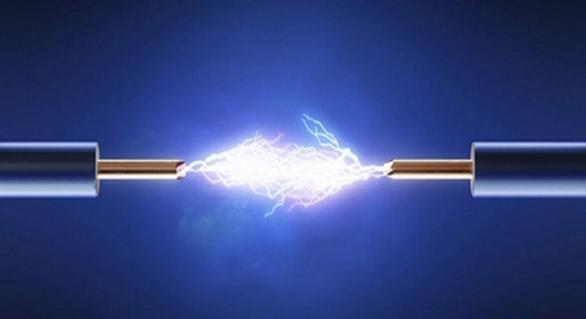 Tarım makinesiyle çalışırken akıma kapılan çiftçi öldü