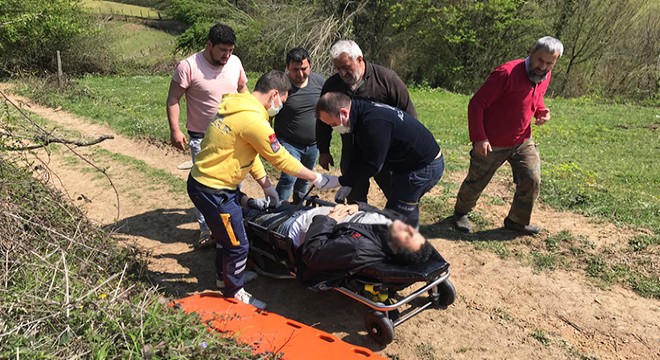 Tarlada çalışırken ayağını çapa makinesine kaptırdı