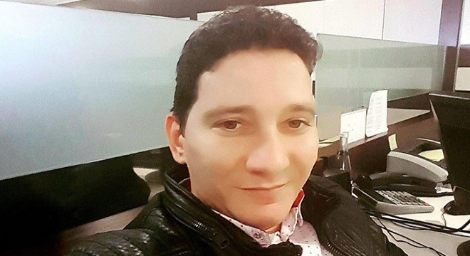 Tarlaya uçan otomobil alev aldı, sürücü öldü