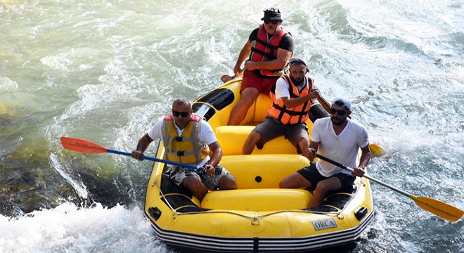 Tarsus Şelalesi'nde heyecan dolu ilk rafting
