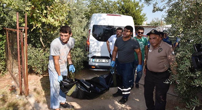 Tartıştığı ablasını bıçaklayarak öldürdü