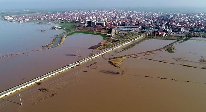 Taşan Ergene Nehri'nde, 'kırmızı alarm'