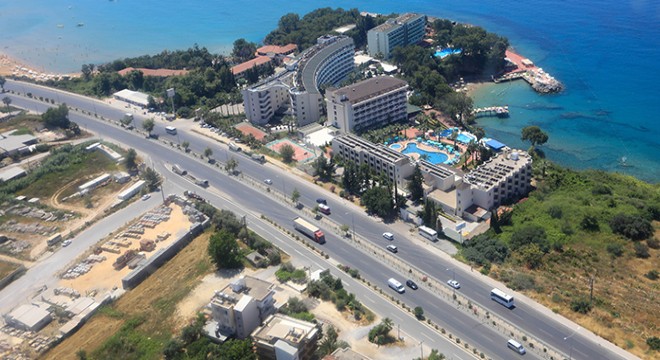 Tatilcilerin dönüş yolculuğu havadan denetlendi