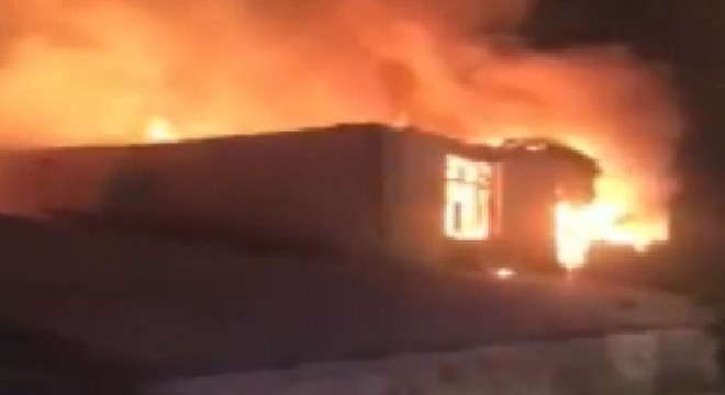 Tavuk çiftliğindeki yangın büyük çapta hasara neden oldu