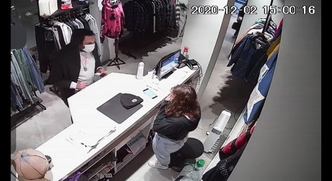 Tedavülden kalkmış dövizle dolandırıcılık kamerada