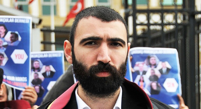 Tehlikedeki Avukatlar Günü için adliyede eylem