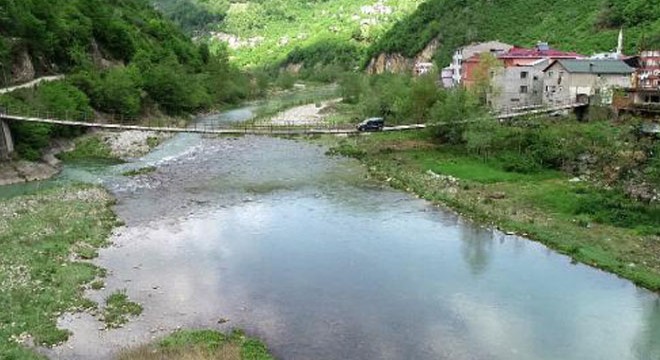 Tehlikeli yolculuğun ardından köylerine ulaşıyorlar