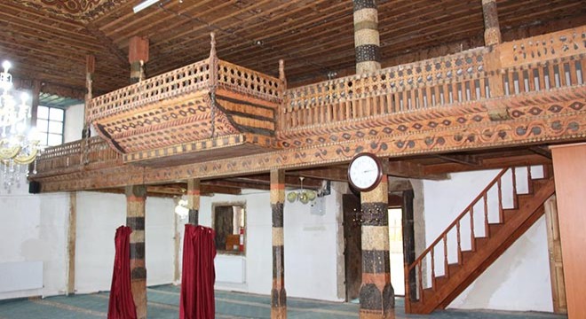 Tek bir çivi çakılmadan yapılan cami 354 yıldır ayakta