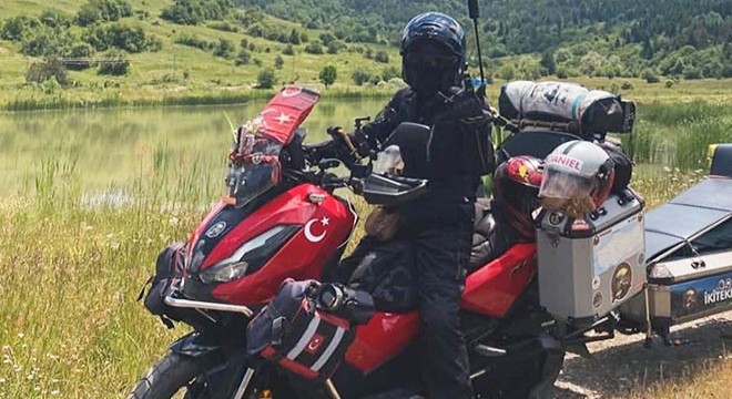 Tek motosiklet ve 2 köpekle 28 aydır Türkiye'yi geziyorlar