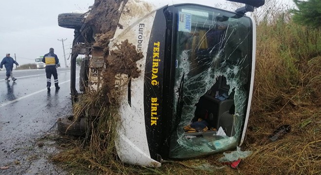 Tekirdağ'da işçi midibüsü devrildi: 8 yaralı