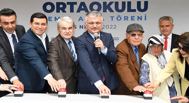 Terzi emeklisi Soydal çifti, Kepez'de ortaokul arazisi bağışladı
