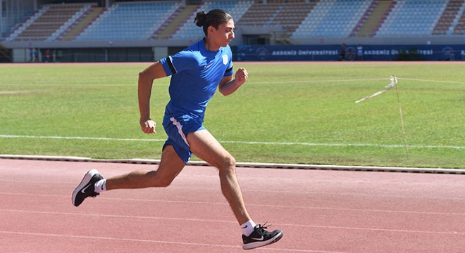 Tesadüfen atletizmle tanışan Emre, gözünü olimpiyata dikti