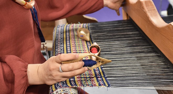 Tire’ye özgü 'beledi dokuma' tezgahına ilgi