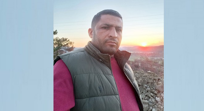 Tomruk kamyonu devrildi: 1 ölü