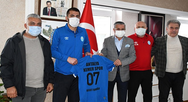 Topaloğlu: Sporun ve sporcunun yanındayız