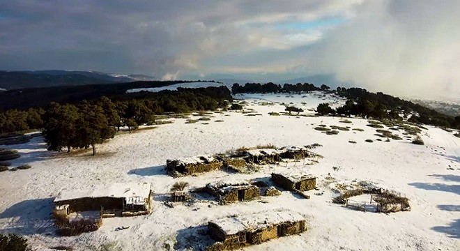 Topçam Yaylası, bembeyaz oldu