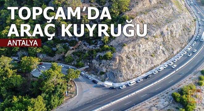 Topçam'da 2 km'lik araç kuyruğu