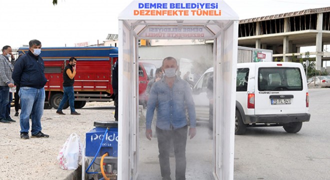 Toptancı hale dezenfektan tüneli