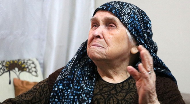 Torununun parasını çaldığı kadına komşuları bakıyor