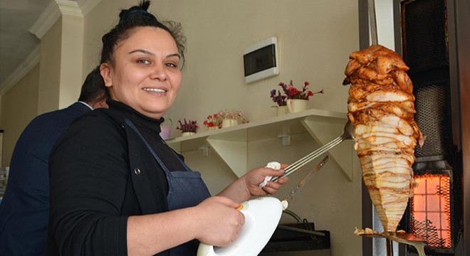 Tost yaparak başladı lokanta işletmecisi oldu